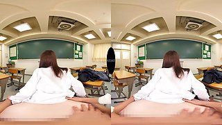 Japanese Students Explore POV VR Classroom Thrills