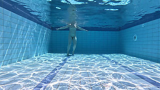 Swimming Fetish - Underwater Swimming Naked