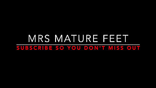 Mrs Mature Feet Spectacular Nylon layering 465