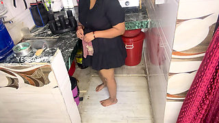 Step Stepbrother-in-law Fucks Step Stepsister-in-law in Kitchen First Time Passion