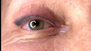 Mature Lady Facecum Huge Load on Eye