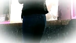 (Beau  petit  cul  de  ma  belle  fille)