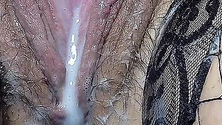 Fat Juicy MILF Pussy Upclose Thick Thighs Masturbation