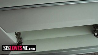 Jay and Tristan's handjob sex