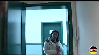 Naughty Teen Fucked Good After Apartment Tour