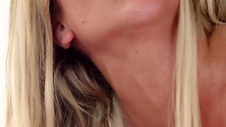 Glamour MILF Carla Boom sex clip