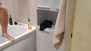 Looking for My Teen Step Sister and Jacking Off