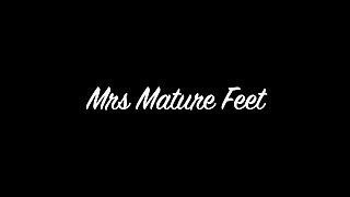 Mrs Mature Feet Agrees to Do a Photoshoot Part 1. 540