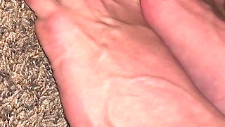Veiny Feet After Shower - Silent Tease by Ivys Feet Footivities