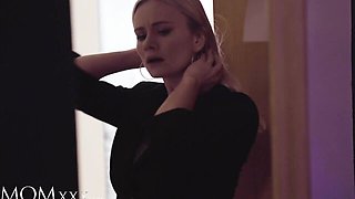 Ariela and Lily's 3some smut