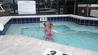 Bikini Goddess Ignore