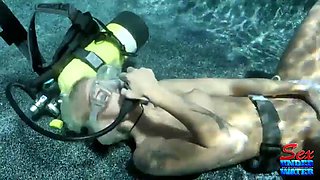 Scuba masturbation under the pool: Big Tits, Babe  Solo Porn