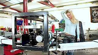 Doggy-style Machine Penetrates