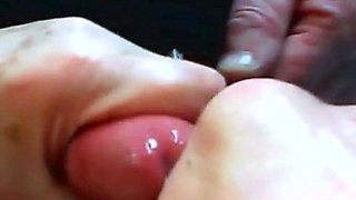 Old Lady Gives Amateur Blowjob