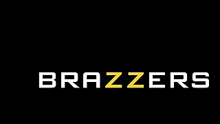 Jack Off Challenge.Riley Reign / Brazzers