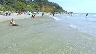 Naked Valentina Bianco Gets Hard Fuck on the Beach