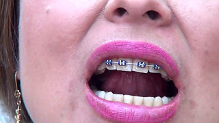 Swallowing Extreme and Big Pig-shaped Rubber Bands