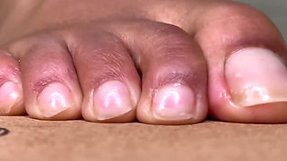 Giantess Natural Toenails