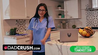 Dadcrush - cute nurse stepdaughter Scarlett Alexis tests how lengthy step-father can last sans cummming