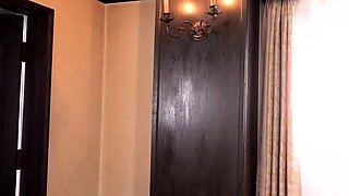 Old pussy teaches young pussy