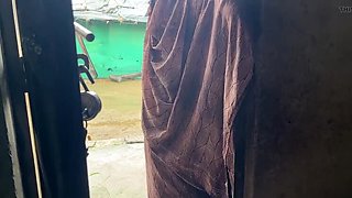 Desi Village Bhabhi Blowjob - Indian Aunty Sucks Devar Cock in Romantic Sex