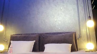Blonde tight pussy babe solo toy fun in glamour masturbation
