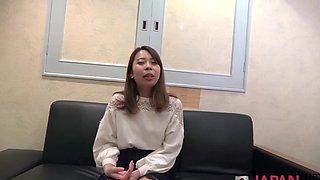 Sexy Japanese MILF Intense Deep Banging and Creampie