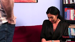 Amateur porn stranger jerks off on whore