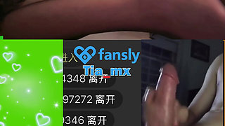During a sex teacher's livestream, fans masturbated to her