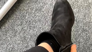 Flexible foot fetish masturbating with feet and hands