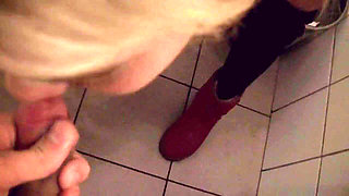 Sex Date with a Blowjob and Fucking in the Toilet in the Restaurant