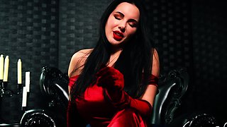 Close up MILF masturbation