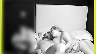 PUCHIS - ANAL CREAMPIE FILLS MIA'S ASS