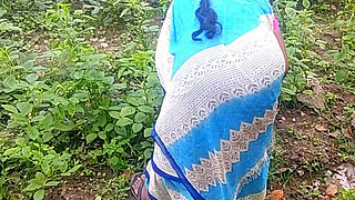 Village Aunty Showing Her Pussy to Ex-boyfriend in Sugarcane Plantation