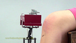 Laura Spanking Machine - Ass Whipping