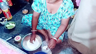 big sister was angry, we shared single bed, full Hindi Audio