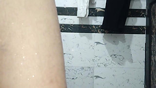 Priya Bhabi Sexy Bath Show