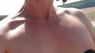 Nude Run with Outdoor Squirt