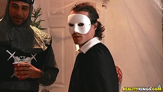 Fruity bimbo emotional sex video