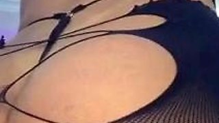 Big boob brunette masturbates on webcam