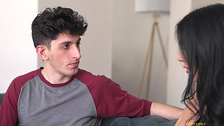 Attached to My Stepmom - S1e9