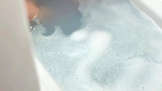 on a tobrut girl in the shower ends up being caught