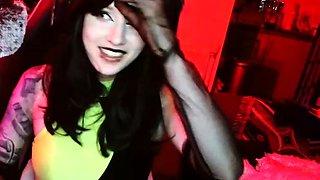 Brunette Solo Webcam Masturbation