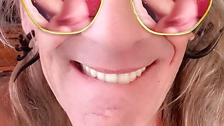 BBBlondie loves to watch