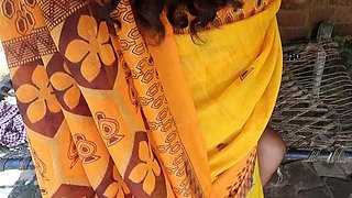 Villege aunty fucking young boy outdoor HD video
